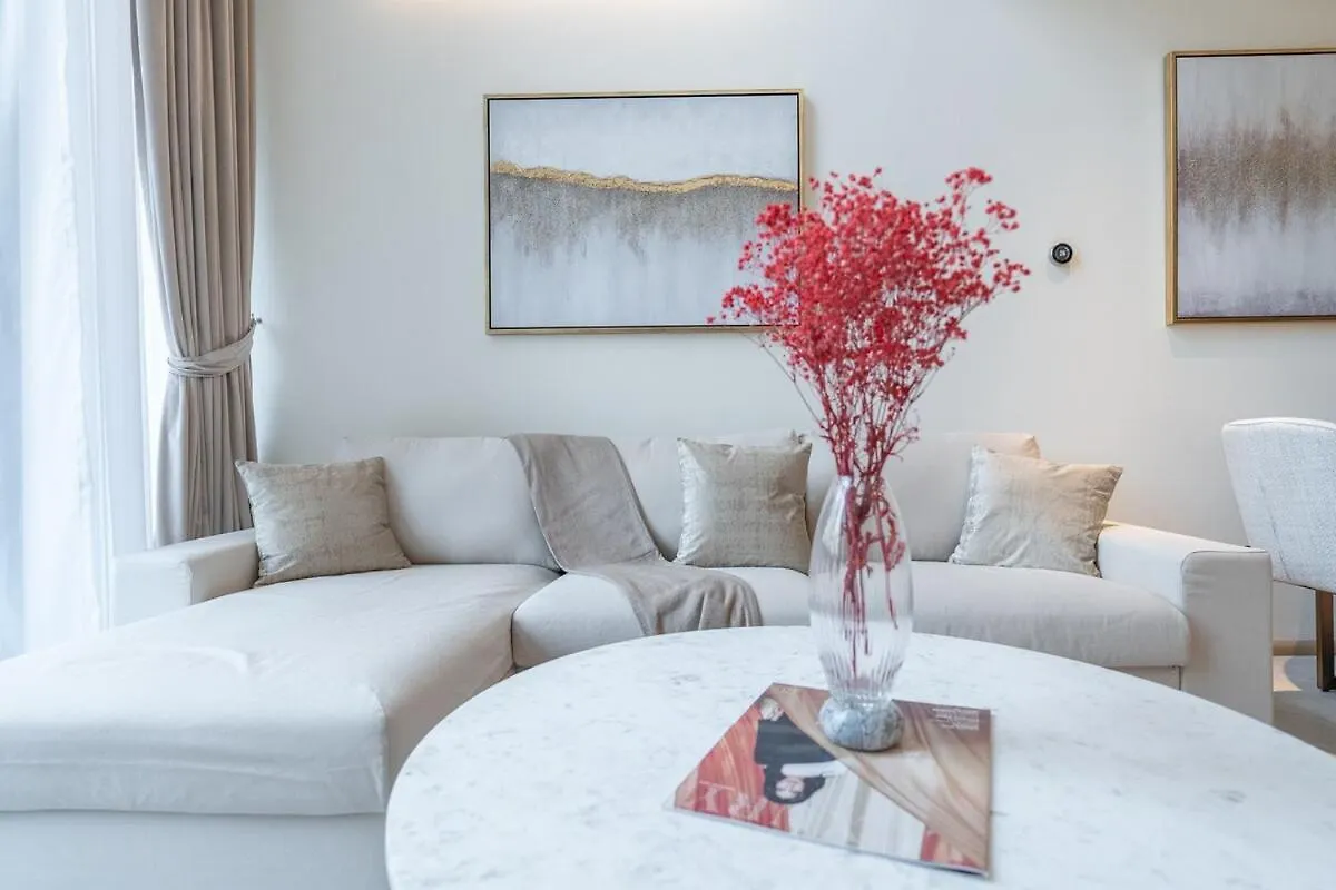 Elegant 1Bhk By Czechin Luxe Stay With Pool And Gym Dubaj 0*,