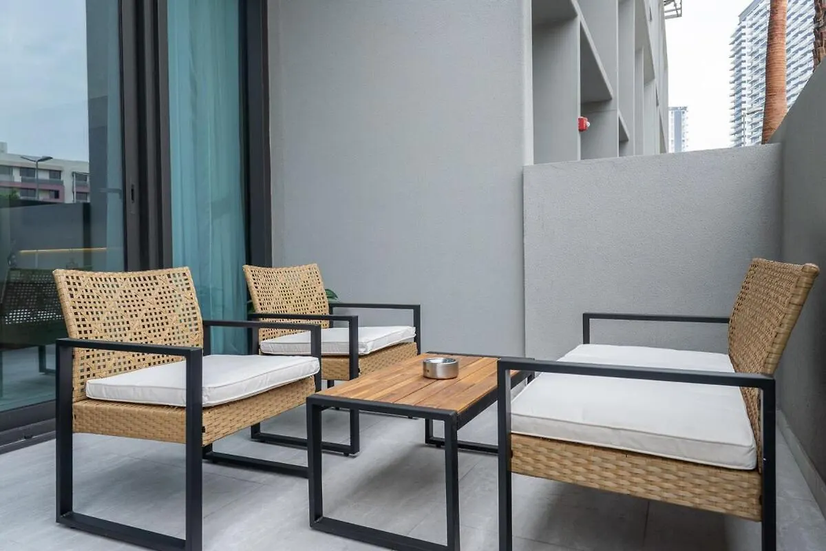 Elegant 1Bhk By Czechin Luxe Stay With Pool And Gym Dubai 0*,  United Arab Emirates