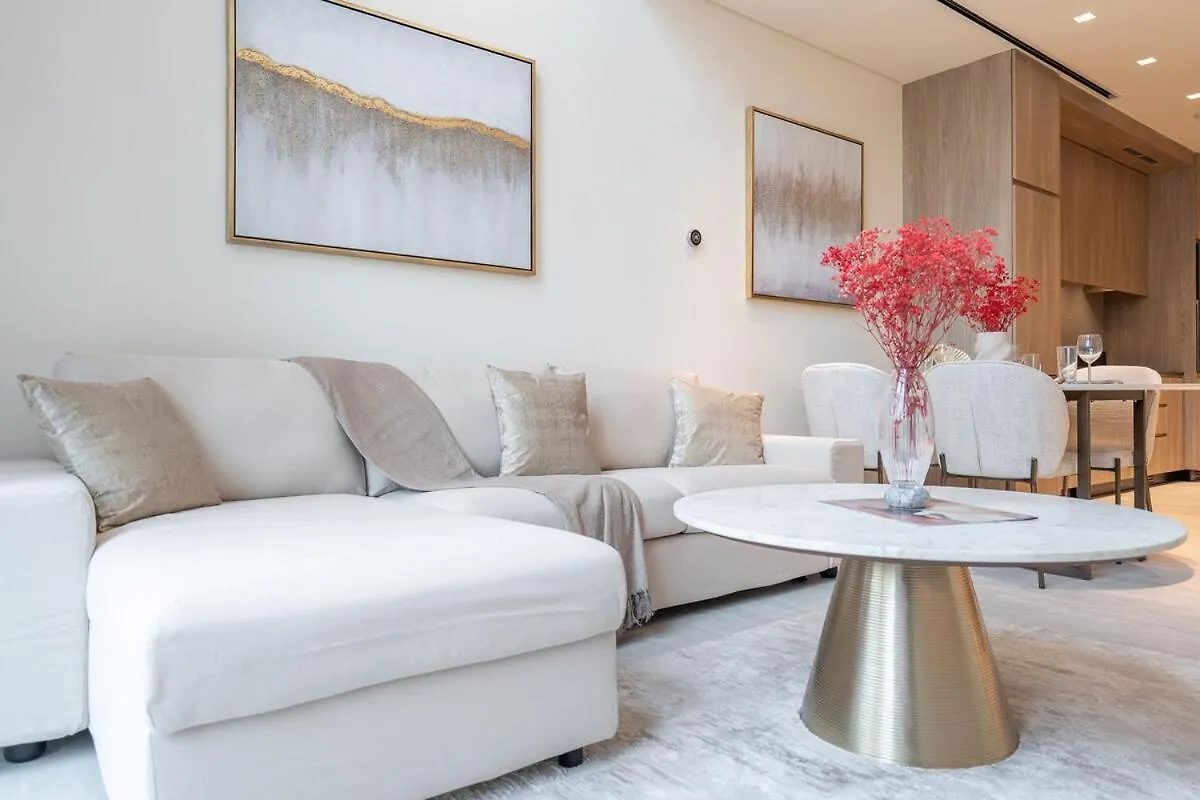 Elegant 1Bhk By Czechin Luxe Stay With Pool And Gym Dubai