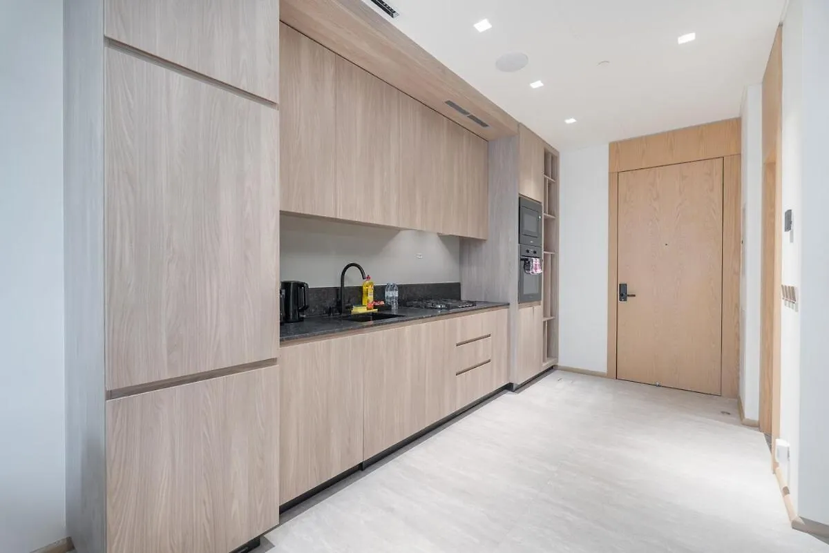 Apartment Elegant 1Bhk By Czechin Luxe Stay With Pool And Gym Dubai