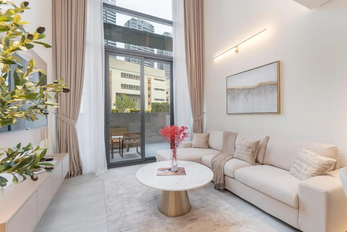 Apartment Elegant 1Bhk By Czechin Luxe Stay With Pool And Gym Dubai
