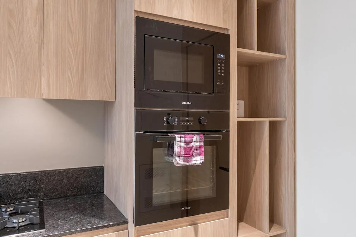 Elegant 1Bhk By Czechin Luxe Stay With Pool And Gym Dubai Apartment