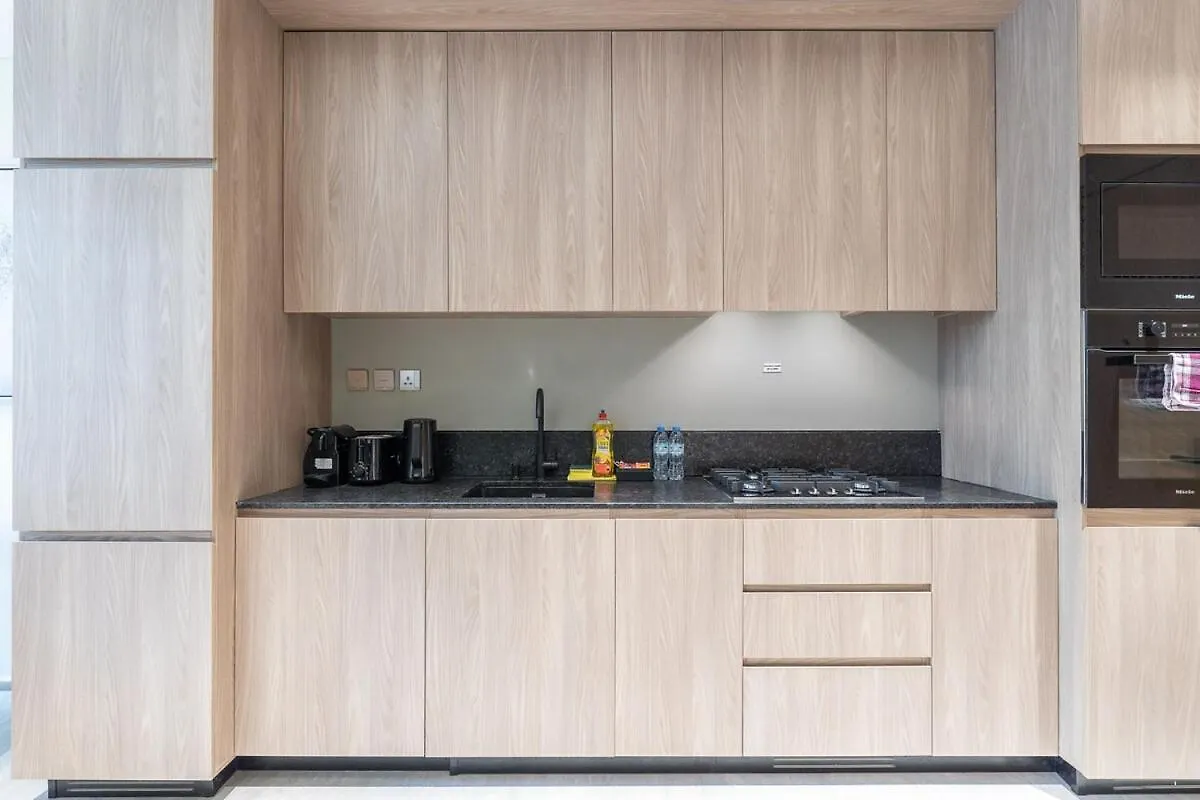 Elegant 1Bhk By Czechin Luxe Stay With Pool And Gym Dubai