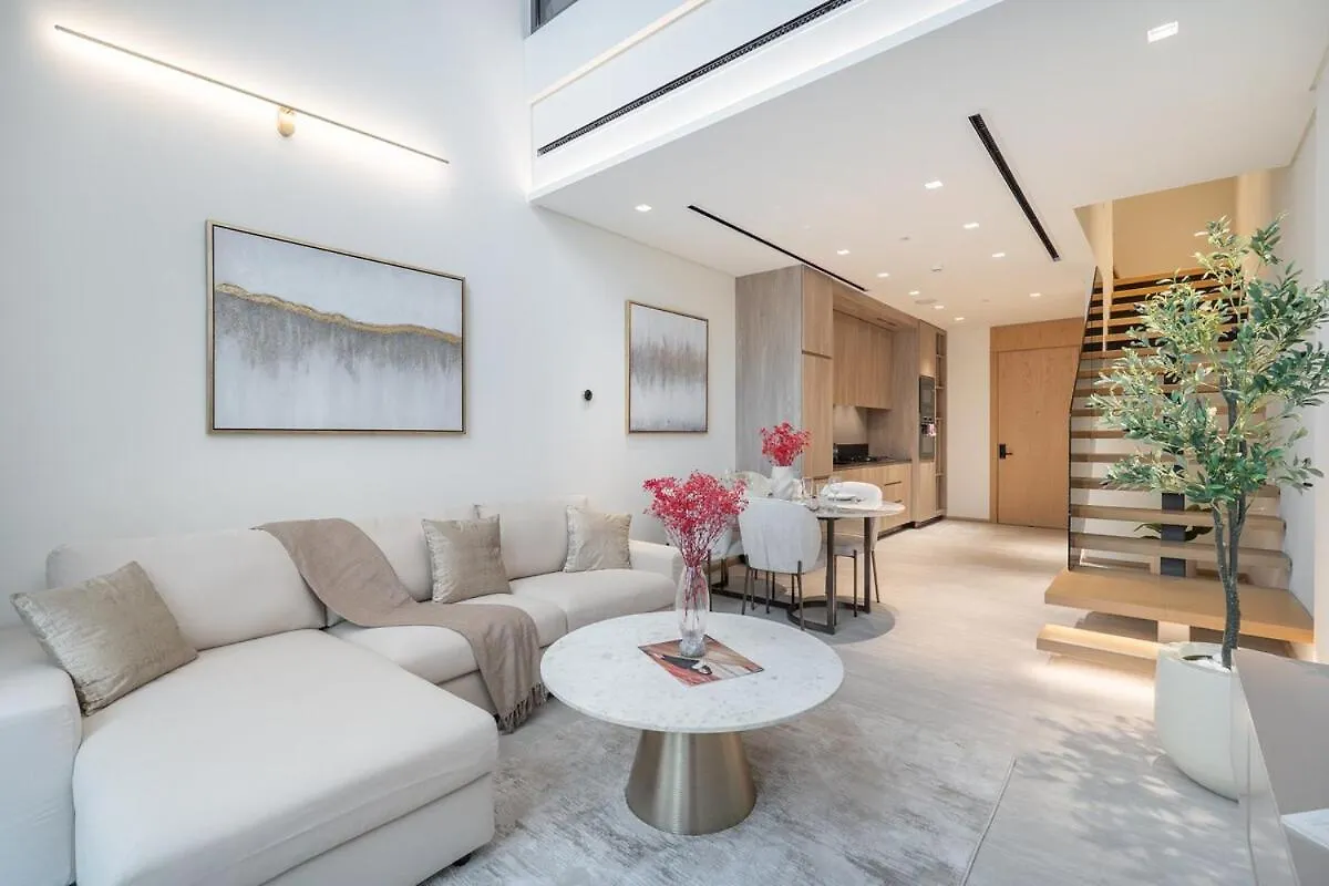 Elegant 1Bhk By Czechin Luxe Stay With Pool And Gym Dubai Emirados Árabes Unidos