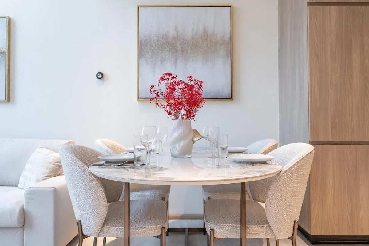 Elegant 1Bhk By Czechin Luxe Stay With Pool And Gym Dubai United Arab Emirates